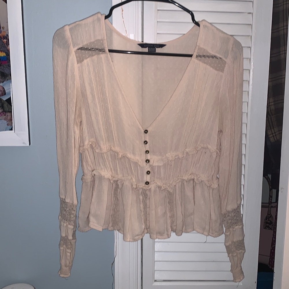 Cute spring or fall top !